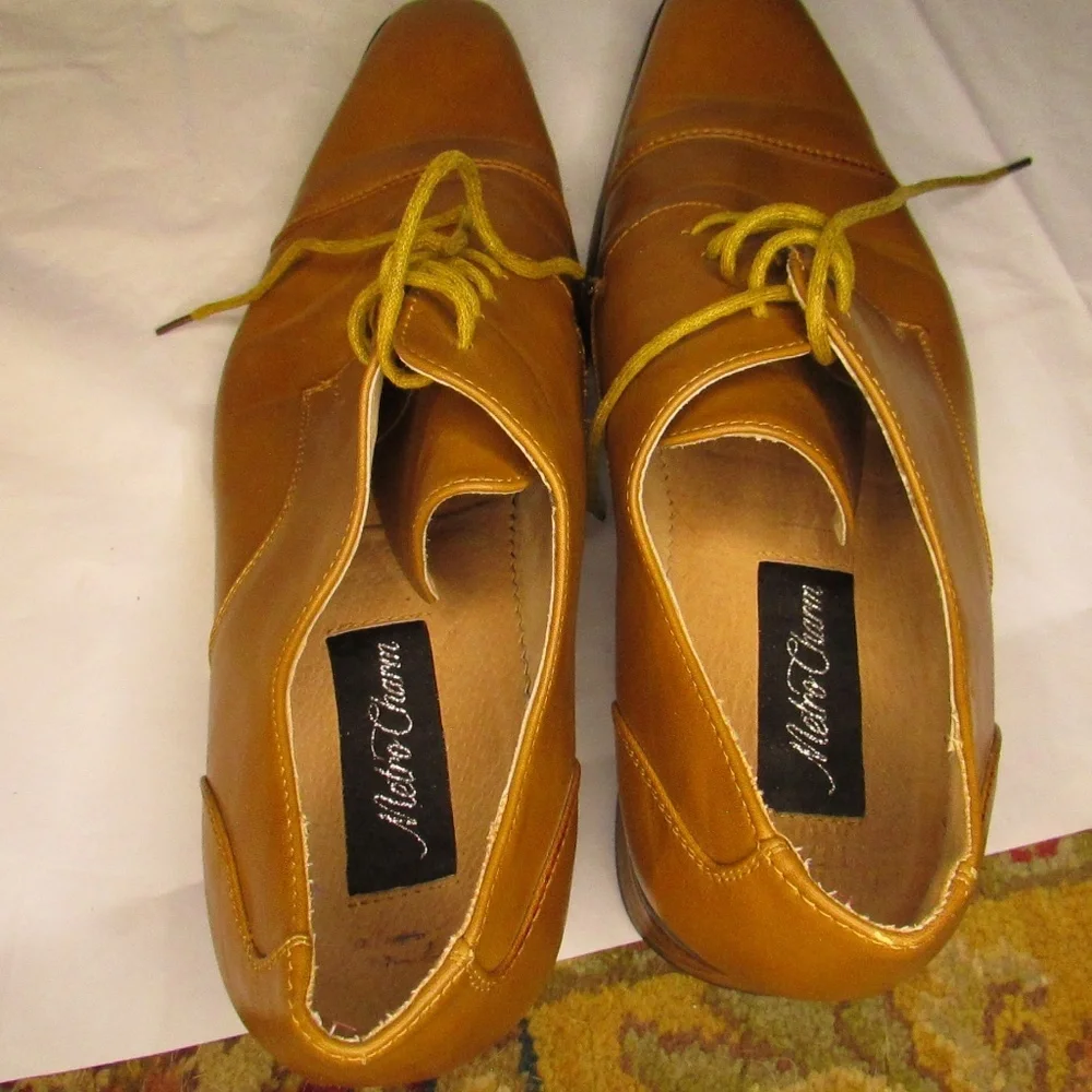 Metro Charm Classic Brown Leather Oxfords